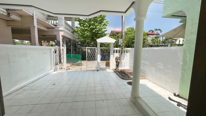 Bann Imumporn Pinklao-Thawee Watthana, Bangkok, Soi Moobann Imumporn, Sala Thammasop, Thawi Watthana, Bangkok, 2 Bedrooms, 160 sqm, Townhouse For Sale, by อรุณ อเนกคุณะ, 500348924 - DDproperty.com