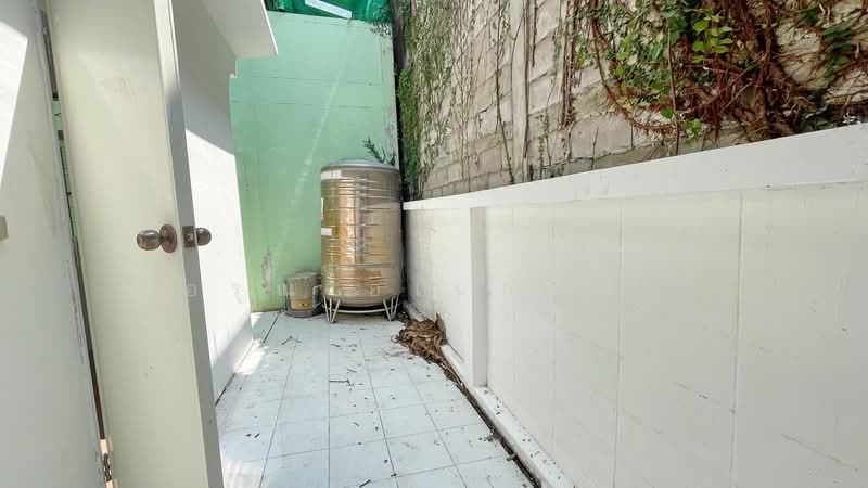 Bann Imumporn Pinklao-Thawee Watthana, Bangkok, Soi Moobann Imumporn, Sala Thammasop, Thawi Watthana, Bangkok, 2 Bedrooms, 160 sqm, Townhouse For Sale, by อรุณ อเนกคุณะ, 500348924 - DDproperty.com