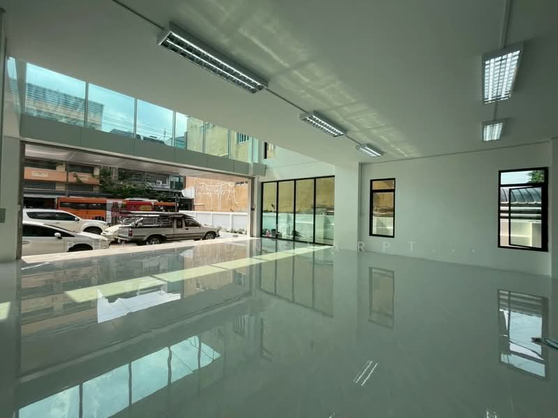 Office for Sale and Rent, Ladprao 101, 1,400 sq.m, 157 sq.wa., Bangkok, Khlong Chan, Bang Kapi, Bangkok, , 1,400 sqm, Office Space For Rent, by Tida phanthonglarptawee, 500348926 - DDproperty.com