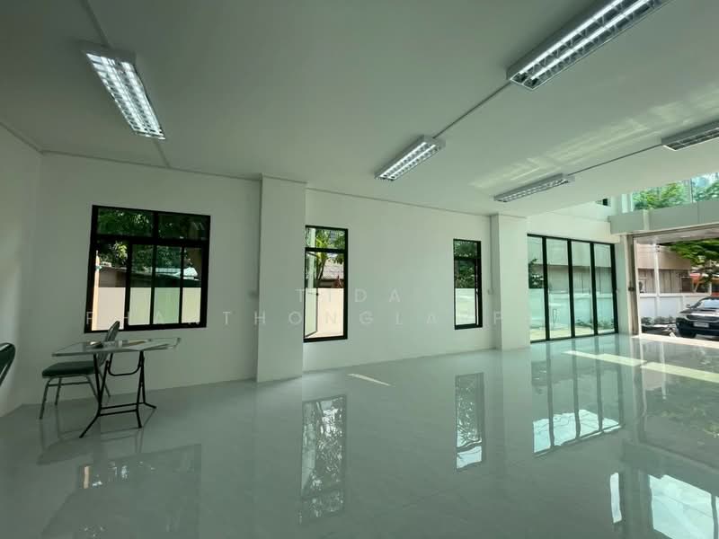 Office for Sale and Rent, Ladprao 101, 1,400 sq.m, 157 sq.wa., Bangkok, Khlong Chan, Bang Kapi, Bangkok, , 1,400 sqm, Office Space For Rent, by Tida phanthonglarptawee, 500348926 - DDproperty.com