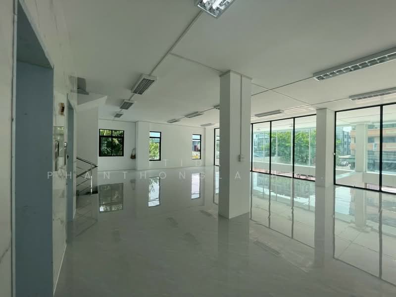 Office for Sale and Rent, Ladprao 101, 1,400 sq.m, 157 sq.wa., Bangkok, Khlong Chan, Bang Kapi, Bangkok, , 1,400 sqm, Office Space For Rent, by Tida phanthonglarptawee, 500348926 - DDproperty.com