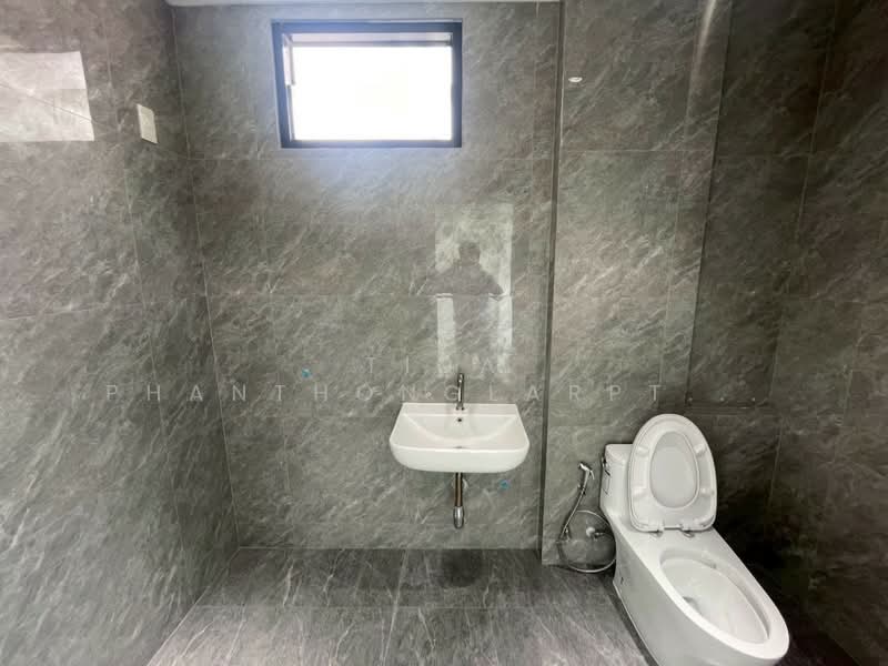 Office for Sale and Rent, Ladprao 101, 1,400 sq.m, 157 sq.wa., Bangkok, Khlong Chan, Bang Kapi, Bangkok, , 1,400 sqm, Office Space For Rent, by Tida phanthonglarptawee, 500348926 - DDproperty.com