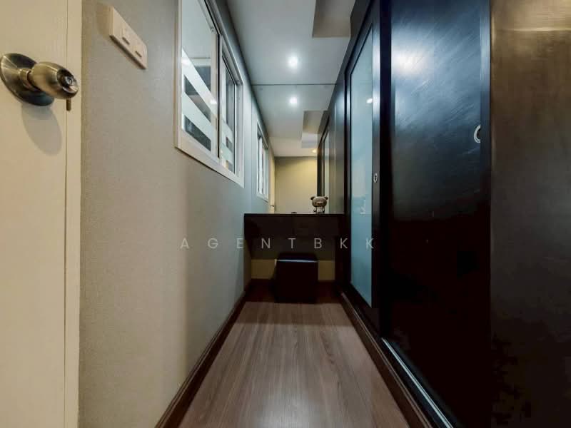 Zenith Place @ Sukhumvit 71/1, Bangkok, 1747 Sukhumvit Road, Phra Kanong Nua, Watthana, Bangkok, 1 Bedroom, 40 sqm, Condo For Rent, by Agentbkk, 500348939 - DDproperty.com