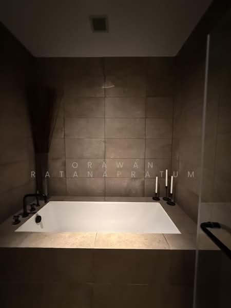 The Lofts Asoke, Bangkok, Sukhumvit 21 Road, Khlongtoei Nua, Watthana, Bangkok, 1 Bedroom, 49 sqm, Condo For Sale, by Orawan Ratanapratum, 500348946 - DDproperty.com