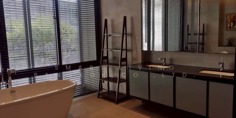 Townhouse Ekamai, Bangkok, Khlong Tan Nua, Watthana, Bangkok, 4 Bedrooms, 556 sqm, Townhouse For Rent, by Smart Living Bangkok Co.,Ltd., 500348978 - DDproperty.com