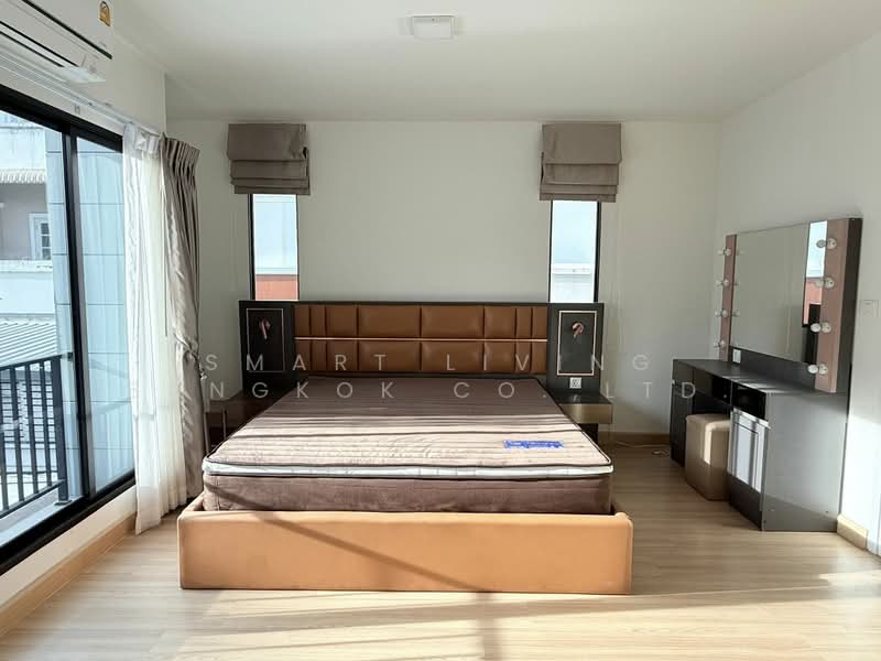 The Connect UP 3 Ladprao 126, Bangkok, Soi Ladprao 126, Lat Phrao Road, Phlapphla, Wang Thonglang, Bangkok, 3 Bedrooms, 165 sqm, Single Detached House For Rent, by Smart Living Bangkok Co.,Ltd., 500349000 - DDproperty.com