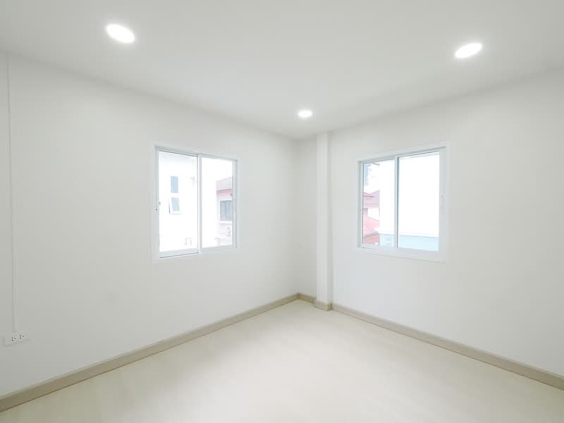 สีวลี, Pathum Thani, รังสิต-นครนายก, Prachathipat, Thanyaburi, Pathum Thani, 5 Bedrooms, 450 sqm, Single Detached House For Sale, by wipa รุ่งธุระ, 500349003 - DDproperty.com