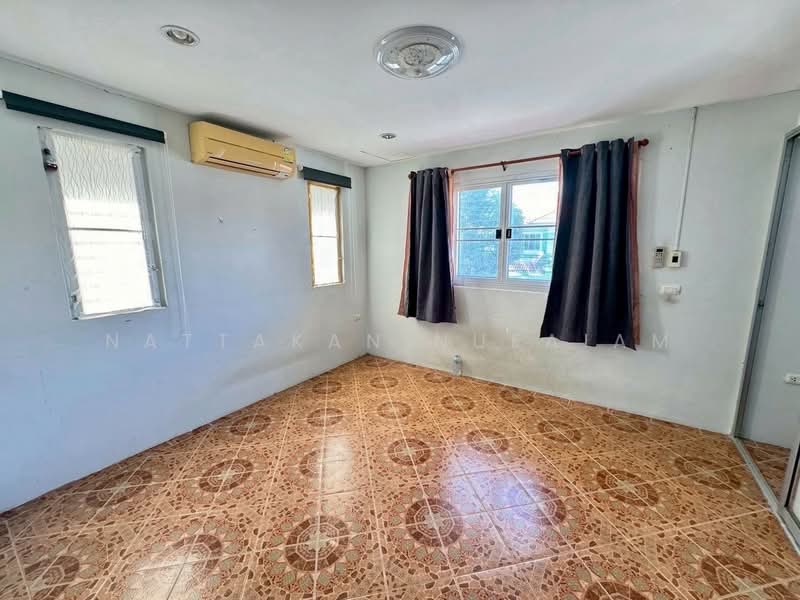 Orchid Villa Bangna Km.24, Samut Prakan, Bangna-Trad Road Km. 24, Bang Sao Thong, Samut Prakan, 4 Bedrooms, 250 sqm, Single Detached House For Sale, by Nattakan nueaiam, 500349005 - DDproperty.com