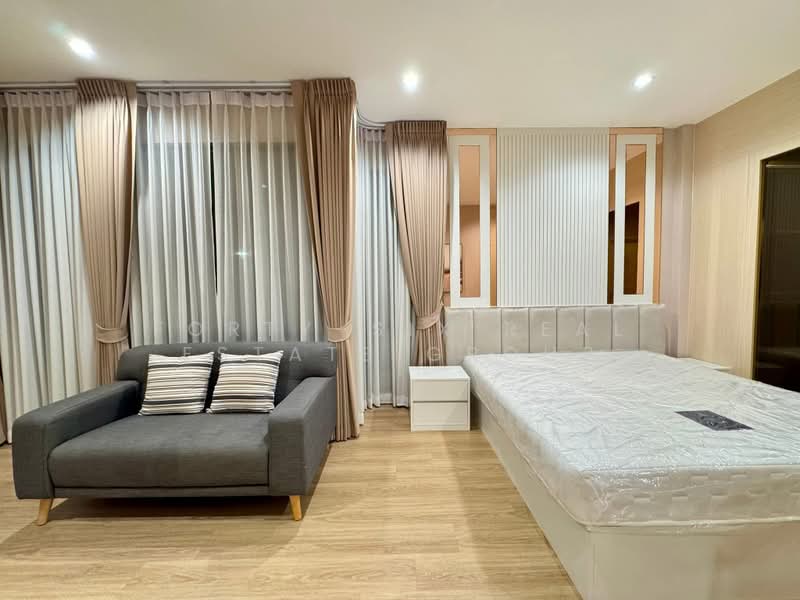 Nirati Donmueang, Bangkok, 333 Choet Wutthakat Rd, Si Khan, Don Mueang, Bangkok, 4 Bedrooms, 227 sqm, Single Detached House For Rent, by Forty-Six Real Estate Group, 500349076 - DDproperty.com