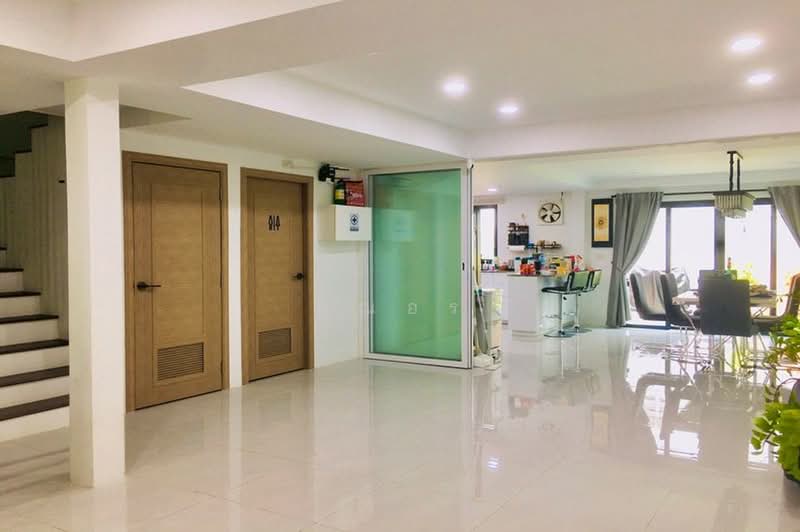 เอเธนส์ เฮ้าส์, Bangkok, PHMW+888 กรุงเทพมหานคร, Khlong Tan Nua, Watthana, Bangkok, 3 Bedrooms, 200 sqm, Townhouse For Sale, by คุณอร, 500349250 - DDproperty.com