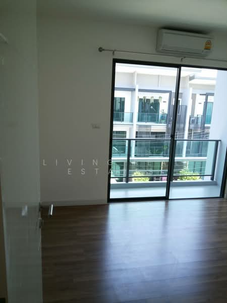 Town Avenue Merge Rattanatibet : ทาวน์ อเวนิว เมิร์จ รัตนาธิเบศร์, นนทบุรี, ถนน รัตนาธิเบศร์, บางรักใหญ่, บางบัวทอง, นนทบุรี, 170 ตร.ม., ทาวน์เฮ้าส์ ให้เช่า, โดย Living Real Estates, 500349306 - DDproperty.com