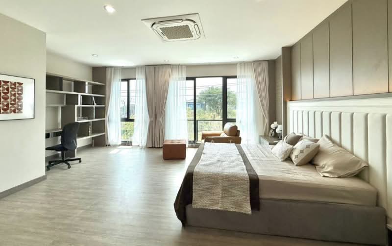 Baan Klang Muang The Edition Bangna Wongwaen, Bangkok, 189 Kanchanaphisek Road, Dok Mai, Prawet, Bangkok, 4 Bedrooms, 216 sqm, Semi-Detached House (Twin House) For Rent, by Vinai Wattana, 500349346 - DDproperty.com
