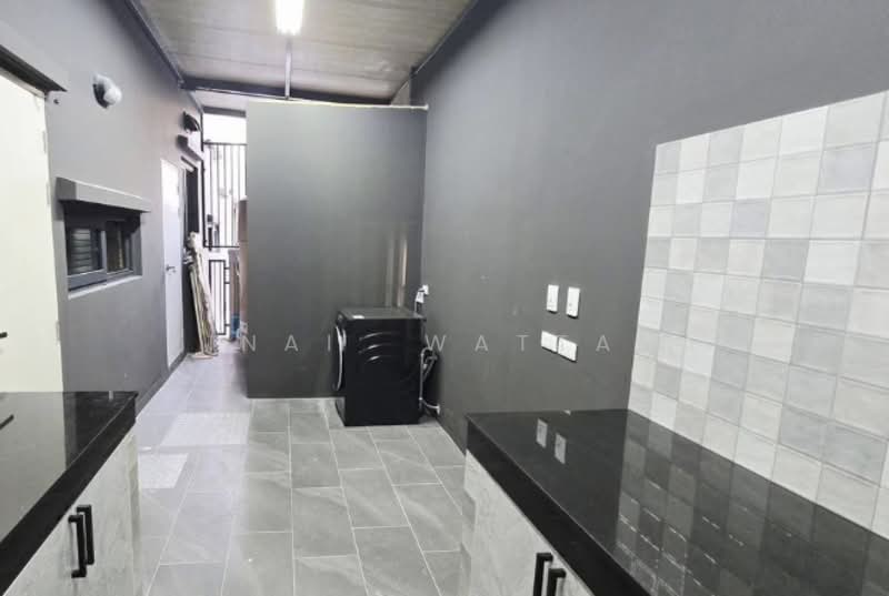 Baan Klang Muang The Edition Bangna Wongwaen, Bangkok, 189 Kanchanaphisek Road, Dok Mai, Prawet, Bangkok, 5 Bedrooms, 280 sqm, Semi-Detached House (Twin House) For Rent, by Vinai Wattana, 500349348 - DDproperty.com
