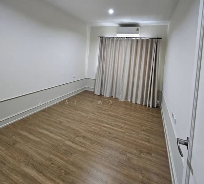Baan Klang Muang Rama 9-Krungthep Kreetha, Bangkok, Soi Kanchanaphisek 23, Saphan Sung, Bangkok, 3 Bedrooms, 80 sqm, Townhouse For Rent, by Vinai  Wattana, 500349349 - DDproperty.com