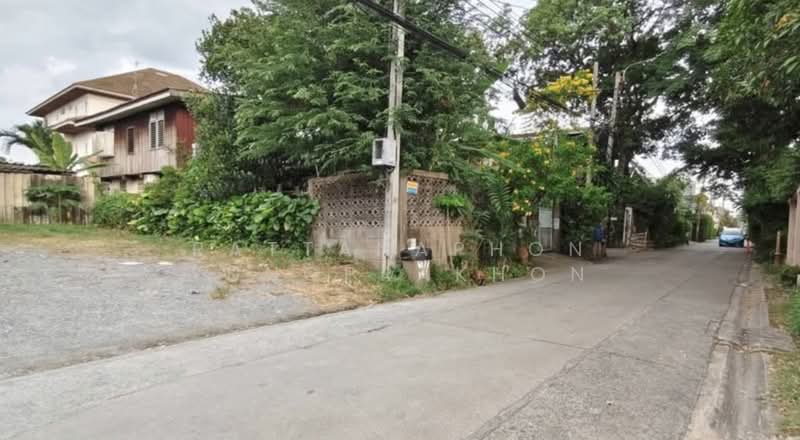 3-BR House, Bangkok, Chan Kasem, Chatuchak, Bangkok, 3 Bedrooms, 240 sqm, Single Detached House For Sale, by Rattanaphon Yungprakhon, 500349371 - DDproperty.com