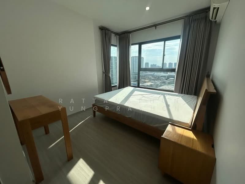 The Parkland Charan-Pinklao, Bangkok, 42 Charasanitwong, Bang Phlat, Bangkok, 2 Bedrooms, 62 sqm, Condo For Sale, by Rattanaphon Yungprakhon, 500349374 - DDproperty.com