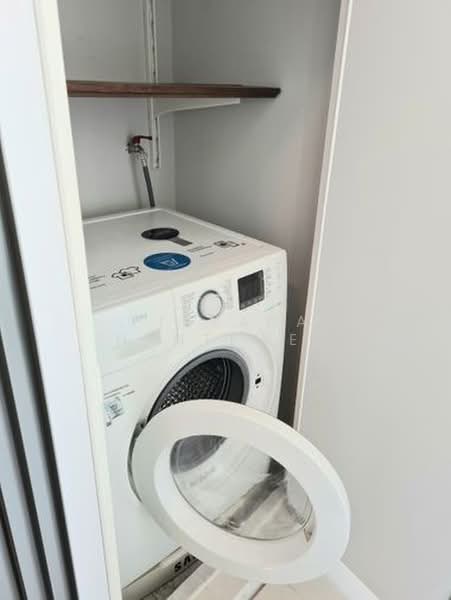 IDEO MOBI Sukhumvit 81, Bangkok, 2097 Sukhumvit Road, Bang Chak, Phra Khanong, Bangkok, 2 Bedrooms, 44 sqm, Condo For Rent, by Pinyada Hantewee, 500349407 - DDproperty.com