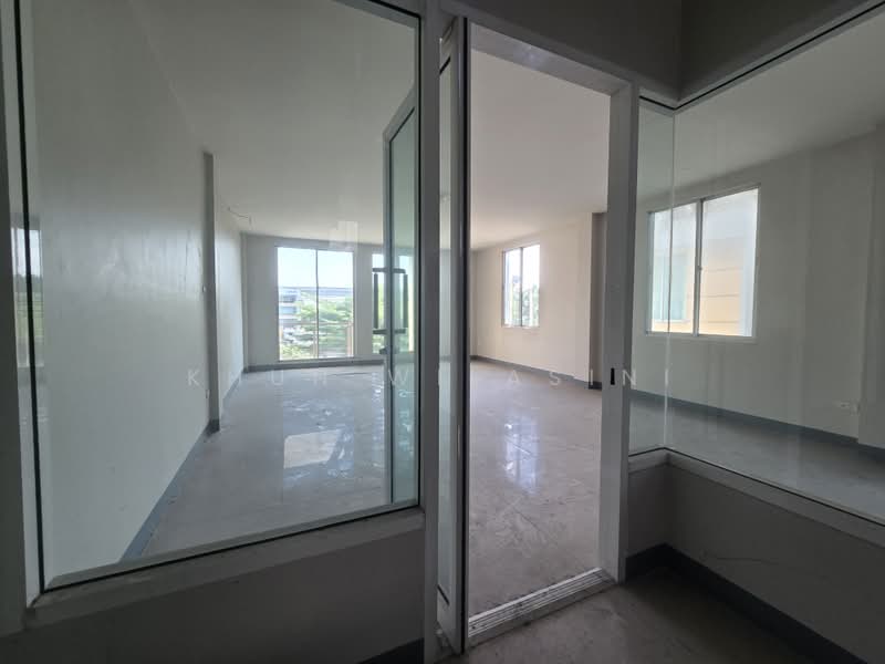 RK Biz motorway, Bangkok, Khlong Song Ton Nun, Lat Krabang, Bangkok, , 280 sqm, Shophouse For Sale, by Khun Wilasini, 500349416 - DDproperty.com