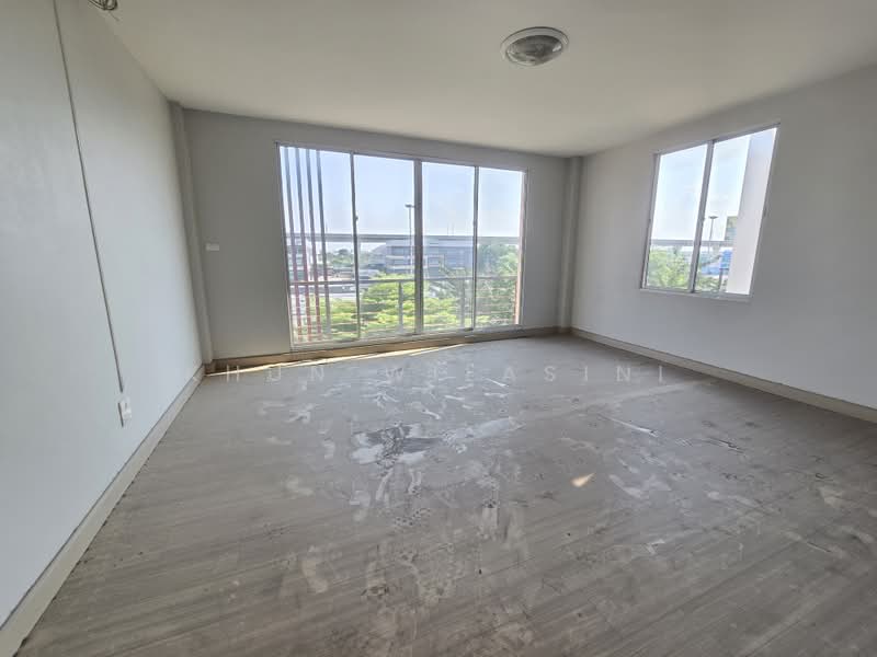 RK Biz motorway, Bangkok, Khlong Song Ton Nun, Lat Krabang, Bangkok, , 280 sqm, Shophouse For Sale, by Khun Wilasini, 500349416 - DDproperty.com