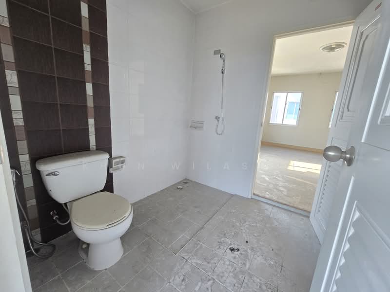 RK Biz motorway, Bangkok, Khlong Song Ton Nun, Lat Krabang, Bangkok, , 280 sqm, Shophouse For Sale, by Khun Wilasini, 500349416 - DDproperty.com