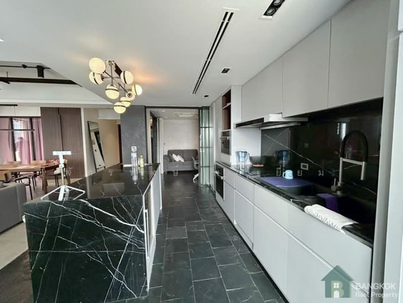 Icon I, Bangkok, Sukhumvit, Khlong Tan Nua, Watthana, Bangkok, 2 Bedrooms, 155 sqm, Condo For Sale, by Chakkrapong Ponyeam, 500349482 - DDproperty.com
