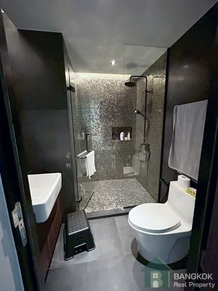 Icon I, Bangkok, Sukhumvit, Khlong Tan Nua, Watthana, Bangkok, 2 Bedrooms, 155 sqm, Condo For Sale, by Chakkrapong Ponyeam, 500349482 - DDproperty.com