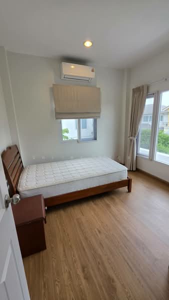 Perfect Place Sukhumvit 77-Suvarnabhumi, Samut Prakan, Lat Krabang Road, Rachathewa, Bang Plee, Samut Prakan, 4 Bedrooms, 270 sqm, Single Detached House For Rent, by Nattayaporn Peumkul (Benz), 500349493 - DDproperty.com