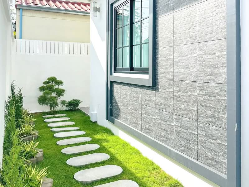 New Pool Villa for Sale East Pattaya Siam Area, Chon Buri (Pattaya), Bang Lamung, Bang Lamung (Pattaya), Chon Buri (Pattaya), 3 Bedrooms, 220 sqm, Villa For Sale, by PLC Real Estate, 500349556 - DDproperty.com