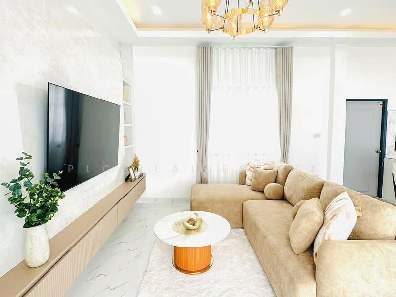 New Pool Villa for Sale East Pattaya Siam Area, Chon Buri (Pattaya), Bang Lamung, Bang Lamung (Pattaya), Chon Buri (Pattaya), 3 Bedrooms, 220 sqm, Villa For Sale, by PLC Real Estate, 500349556 - DDproperty.com