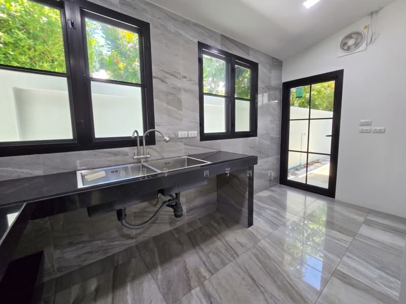 Niyham Boromratchachonnani, Bangkok, Borommaratchachonnani Sala Thammasop, Sala Thammasop, Thawi Watthana, Bangkok, 4 Bedrooms, 440 sqm, Single Detached House For Sale, by ยลศิริ ศรีสกุล, 500349571 - DDproperty.com