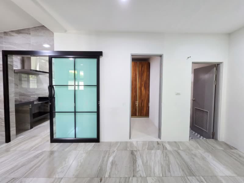 Niyham Boromratchachonnani, Bangkok, Borommaratchachonnani Sala Thammasop, Sala Thammasop, Thawi Watthana, Bangkok, 4 Bedrooms, 440 sqm, Single Detached House For Sale, by ยลศิริ ศรีสกุล, 500349571 - DDproperty.com