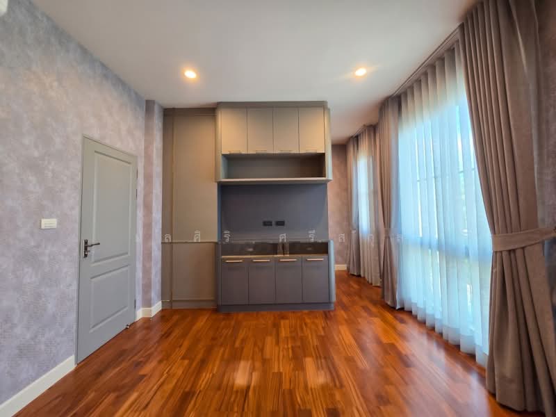 Niyham Boromratchachonnani, Bangkok, Borommaratchachonnani Sala Thammasop, Sala Thammasop, Thawi Watthana, Bangkok, 4 Bedrooms, 440 sqm, Single Detached House For Sale, by ยลศิริ ศรีสกุล, 500349571 - DDproperty.com