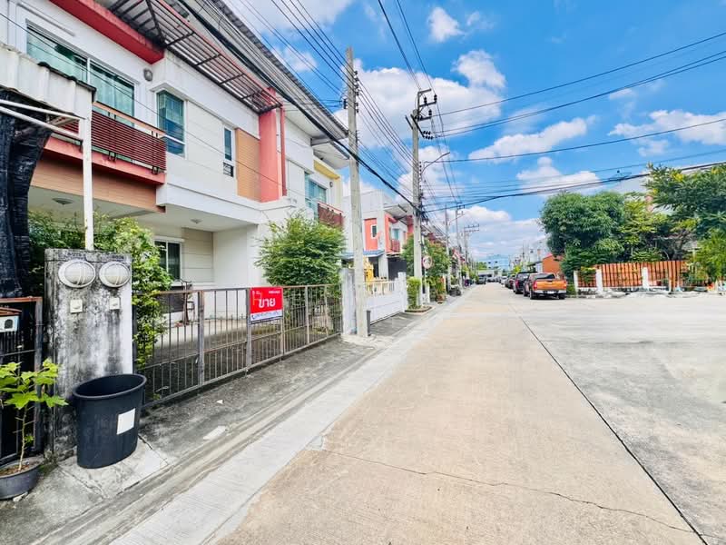 Chuanchuen Petchkasem 81, Bangkok, Petchkasem 81, Nong Kham, Nong Khaem, Bangkok, 3 Bedrooms, 100 sqm, Townhouse For Sale, by The Best Property กิ๊ฟ, 500349573 - DDproperty.com