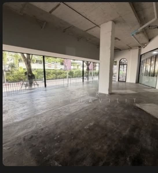 ให้เช่า พื้นที่พาณิชย์ขนาด 114 ตารางเมตร ย่านพร้อมพงษ์, กรุงเทพ, Sukhumvit, คลองเตย, คลองเตย, กรุงเทพ, 114 ตร.ม., พื้นที่ขายของ ให้เช่า, โดย Suchart Roachthavilit, 500349709 - DDproperty.com