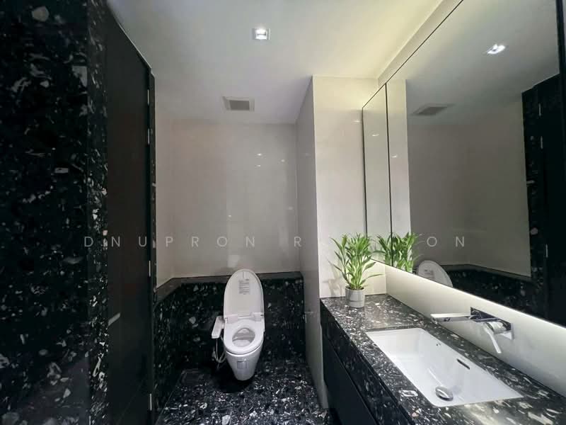 BEATNIQ Sukhumvit 32, Bangkok, Soi Sukhumvit 32, Sukhumvit Road, Khong Tan, Khlong Toei, Bangkok, 1 Bedroom, 55 sqm, Condo For Rent, by Dnupron Ruckson, 500349764 - DDproperty.com