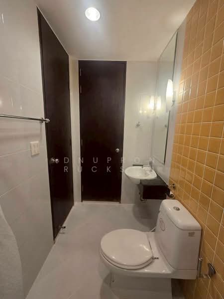 Citi Smart Sukhumvit 18, Bangkok, 366 Soi Sukhumvit 18, Sukhumvit Road, Khlong Toei, Bangkok, 2 Bedrooms, 85 sqm, Condo For Sale, by Dnupron Ruckson, 500349818 - DDproperty.com