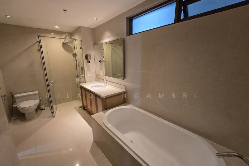 The Emporio Place, Bangkok, 93 Soi Sukhumvit 24, Sukhumvit Road, Khong Tan, Khlong Toei, Bangkok, 2 Bedrooms, 127 sqm, Condo For Sale, by Ailada Ngamsri, 500349985 - DDproperty.com