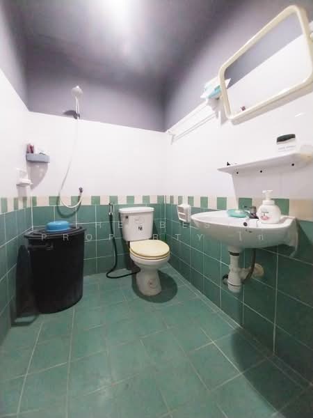 Baan Pruksa 27 Onnut-Ladkrabang, Chachoengsao, ตำบลคลองอุดมชลจร อำเภอเมืองฉะเชิงเทรา จังหวัดฉะเชิงเทรา, Khlong Udomchonchon, Muang Chachoengsao, Chachoengsao, 3 Bedrooms, 100 sqm, Townhouse For Sale, by The Best Property ไก่, 500349995 - DDproperty.com