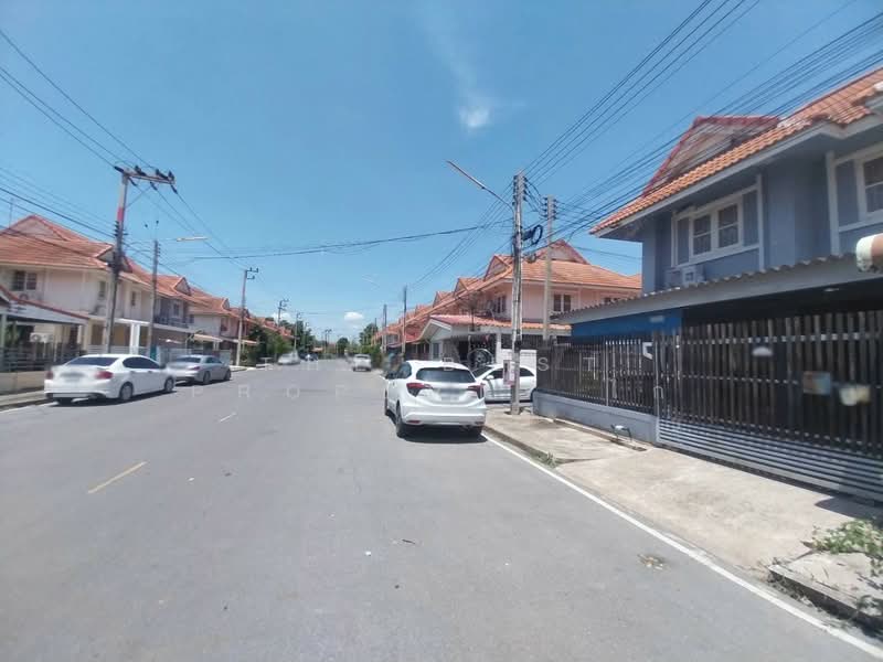 Baan Pruksa 27 Onnut-Ladkrabang, Chachoengsao, ตำบลคลองอุดมชลจร อำเภอเมืองฉะเชิงเทรา จังหวัดฉะเชิงเทรา, Khlong Udomchonchon, Muang Chachoengsao, Chachoengsao, 3 Bedrooms, 100 sqm, Townhouse For Sale, by The Best Property ไก่, 500349995 - DDproperty.com