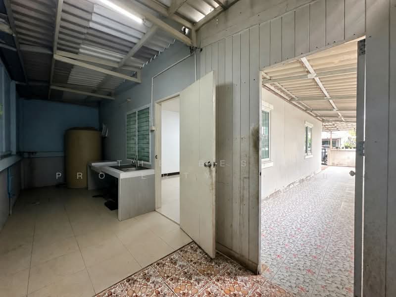 หมู่บ้านประภัสสร พรีซีโอ พลัสวัน (Prapassorn Preseo Plus One), Chon Buri (Pattaya), Nong Tamlung, Phan Thong, Chon Buri (Pattaya), 3 Bedrooms, 85 sqm, Townhouse For Sale, by The Best Property ต่าย, 500350049 - DDproperty.com