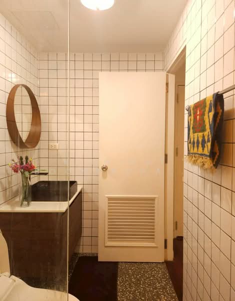 49 Plus, Bangkok, Soi Sukhumvit 49, Khlong Tan Nua, Watthana, Bangkok, 1 Bedroom, 50 sqm, Condo For Rent, by Kitnipat Boonyadhammakul, 500350193 - DDproperty.com