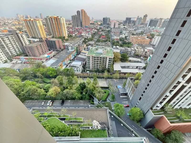 Whizdom Essence, Bangkok, 5 Piyabutr 1 Alley, Bang Chak, Phra Khanong, Bangkok, 2 Bedrooms, 54 sqm, Condo For Rent, by Farida Phetnuam, 500350194 - DDproperty.com