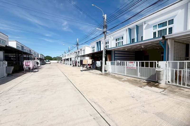 Gusto Town Home Petkasem - Thaweewattana, Bangkok, Soi Thaweewattana 9, Thaweewattana Road, Thawi Watthana, Bangkok, 2 Bedrooms, 113 sqm, Townhouse For Sale, by คุณนารี, 500350225 - DDproperty.com