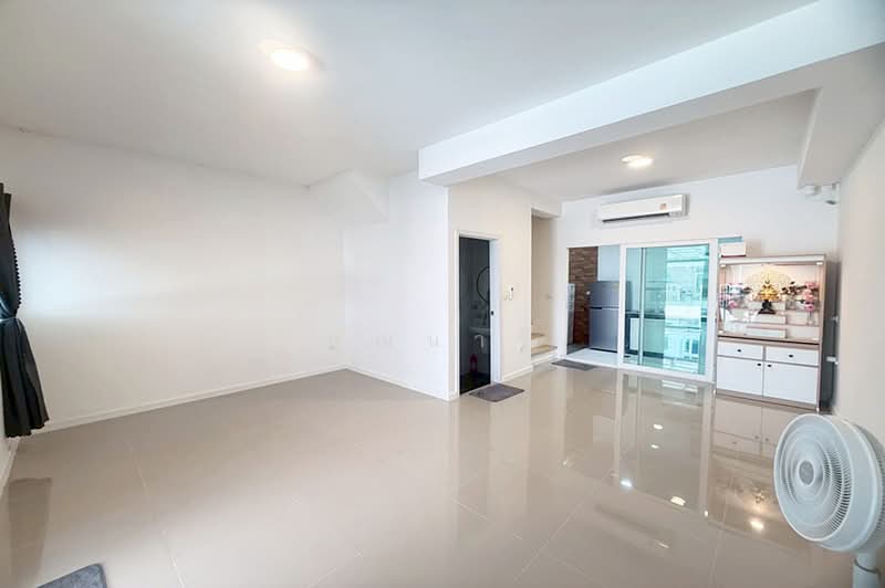 Gusto Town Home Petkasem - Thaweewattana, Bangkok, Soi Thaweewattana 9, Thaweewattana Road, Thawi Watthana, Bangkok, 2 Bedrooms, 113 sqm, Townhouse For Sale, by คุณนารี, 500350225 - DDproperty.com