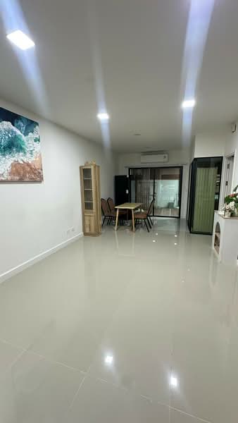 Patio Srinakarin-Rama 9 : พาทิโอ ศรีนครินทร์-พระราม 9, กรุงเทพ, ถนนกรุงเทพกรีฑา, หัวหมาก, บางกะปิ, กรุงเทพ, 160 ตร.ม., ทาวน์เฮ้าส์ ให้เช่า, โดย ปรินทร์ญาดา ชิณโชติ, 500350231 - DDproperty.com