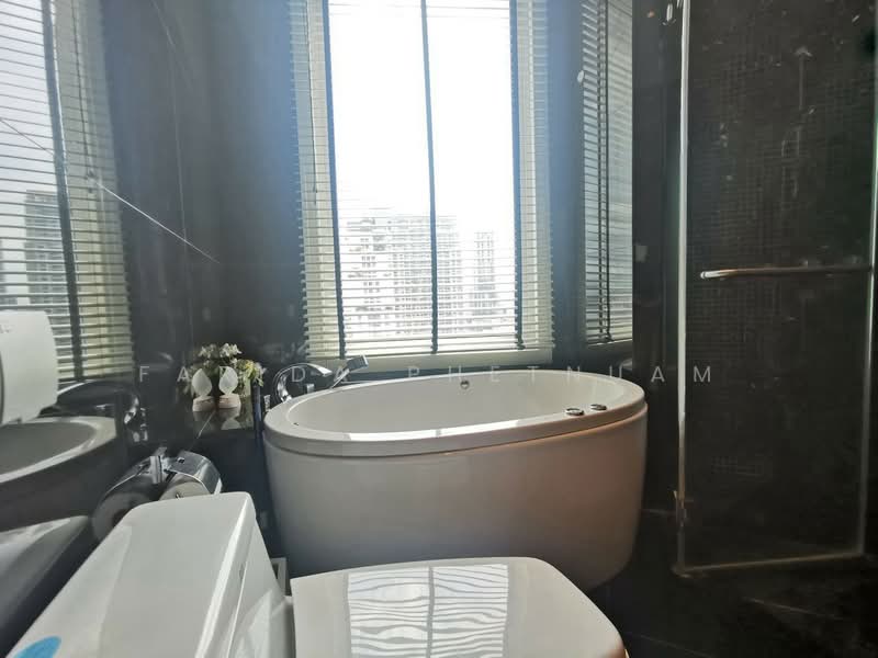 The Infinity, Bangkok, 98 Narathiwatratchanakharin Road, Silom, Bang Rak, Bangkok, 2 Bedrooms, 97 sqm, Condo For Rent, by Farida Phetnuam, 500350246 - DDproperty.com