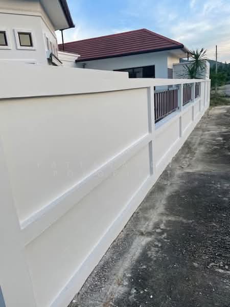 3-BR House, Prachuap Khiri Khan, Nong Kae, Hua Hin, Prachuap Khiri Khan, 3 Bedrooms, 185 sqm, Single Detached House For Rent, by Pattanapong Pongpipat, 500350316 - DDproperty.com