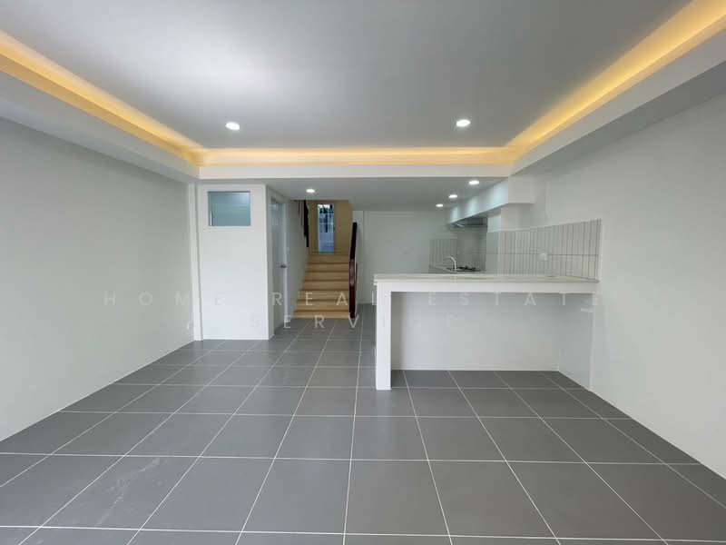 ทาวน์โฮม ซอยติวานนท์ 34, Nonthaburi, Talat Kwan, Muang Nonthaburi, Nonthaburi, 4 Bedrooms, 180 sqm, Townhouse For Sale, by HOME Real Estate Service, 500350337 - DDproperty.com