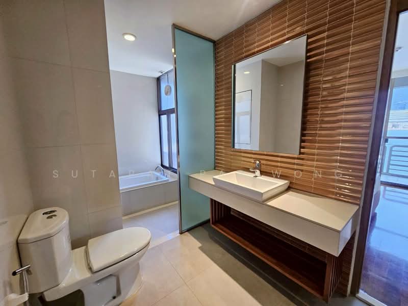 The Pearl 49, Bangkok, Soi Sukhumvit 49, Khlong Tan Nua, Watthana, Bangkok, 3 Bedrooms, 210 sqm, Condo For Rent, by Sutapat Pariwong, 500350381 - DDproperty.com