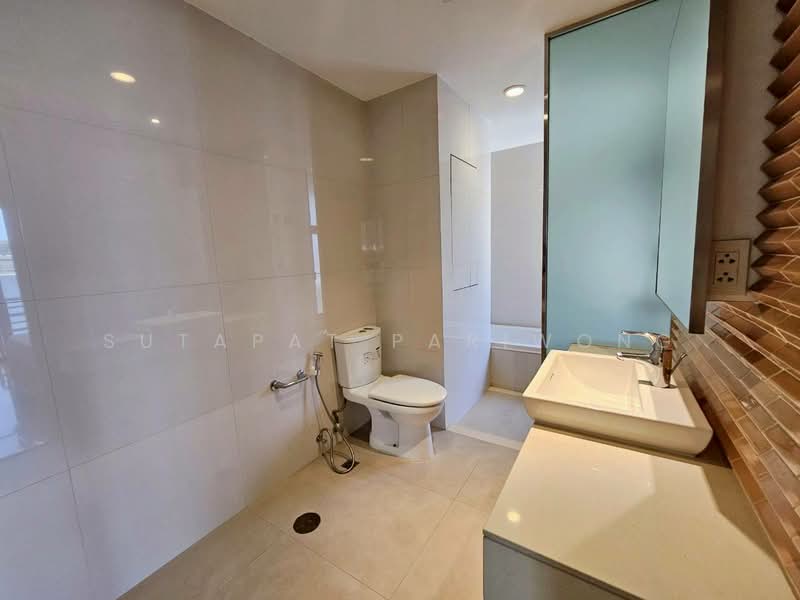The Pearl 49, Bangkok, Soi Sukhumvit 49, Khlong Tan Nua, Watthana, Bangkok, 3 Bedrooms, 210 sqm, Condo For Rent, by Sutapat Pariwong, 500350381 - DDproperty.com